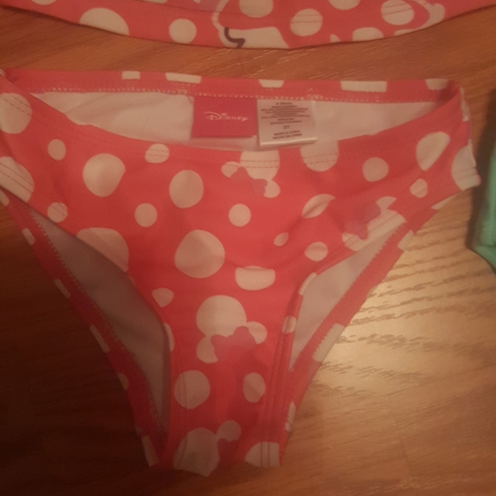 Swum suits - Picture 3 of 8